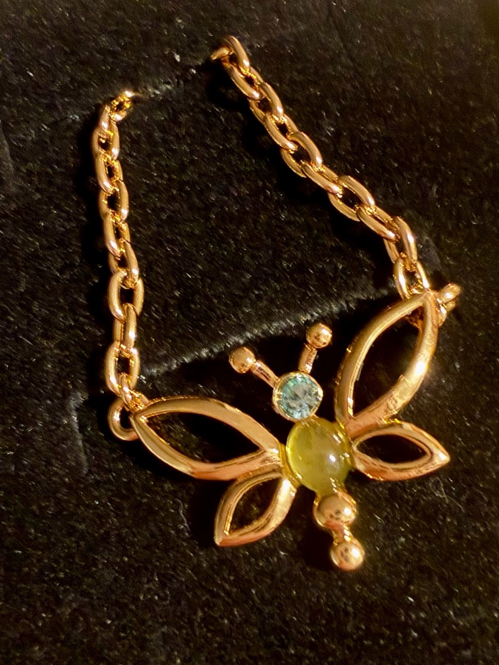 Nina Ricci Butterfly Gold Necklace NWOT - Picture 2 of 7